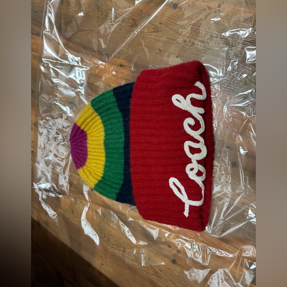 Rare Coach Logo Winter Hat / Beanie - Picture 3 of 8